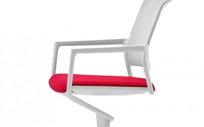 bílá jednací kancelářská židle_Mera