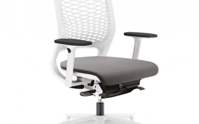 bílá kancelářská židle_mera