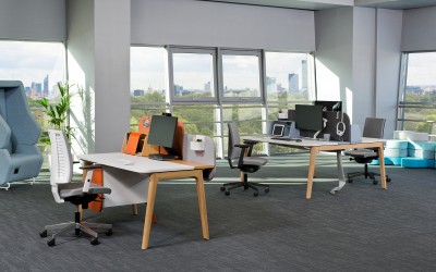 moderní_tradiční kancelářský nábytek