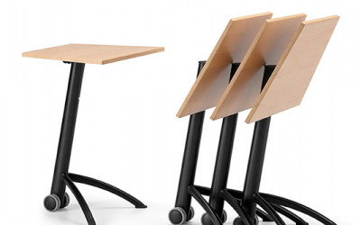 školní jednomístná lavice na kolečkách se sklopnou deskou