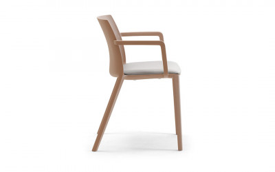 recyklovatelná_stackable-design-plastic-chair-f-outdoor-garden-greta