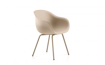 Fade_Chair_U4Pie
