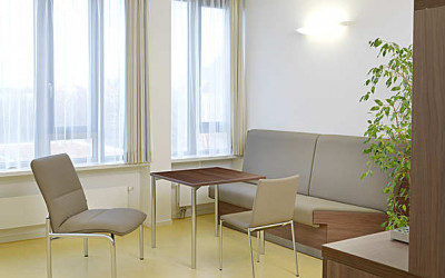 SCORPII-FRAME-CHAIR-4L-UP-AGAPLESION-DIACONICAL-HOS_10668