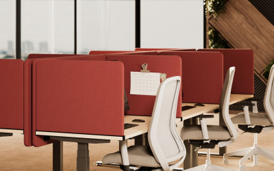 akustické panely na stůl