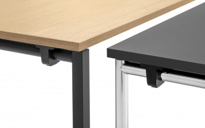 stoly se sklopným mechanismem